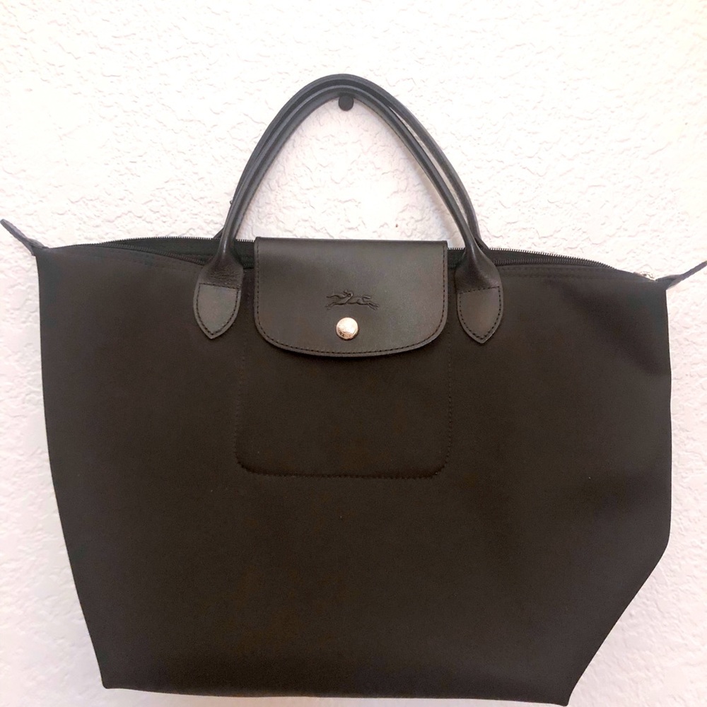 Longchamp Le Pliage Neo black top handle purse